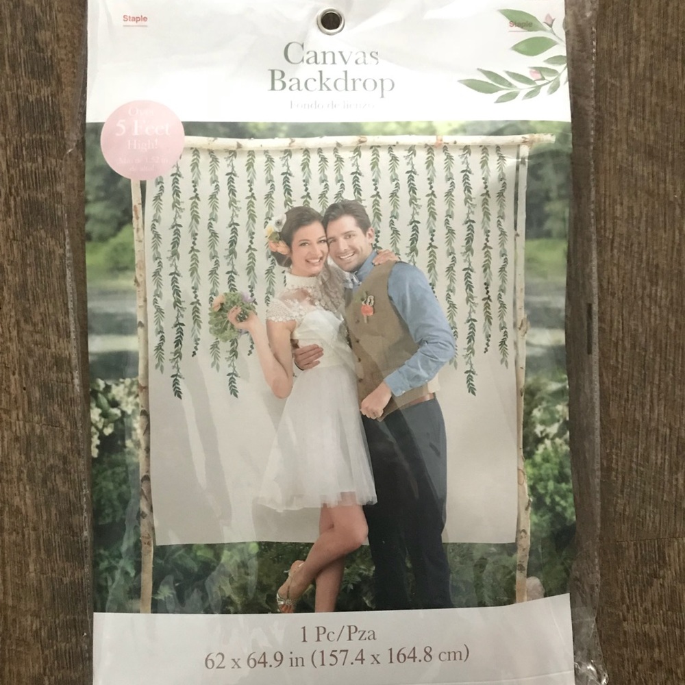 Canvas Backdrop (Love & Leaves)